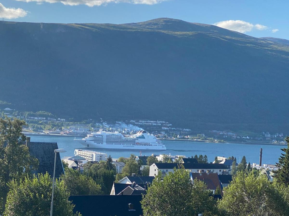 Sentral 4-Roms Leilighet I Trollbakken Tromsø Extérieur photo